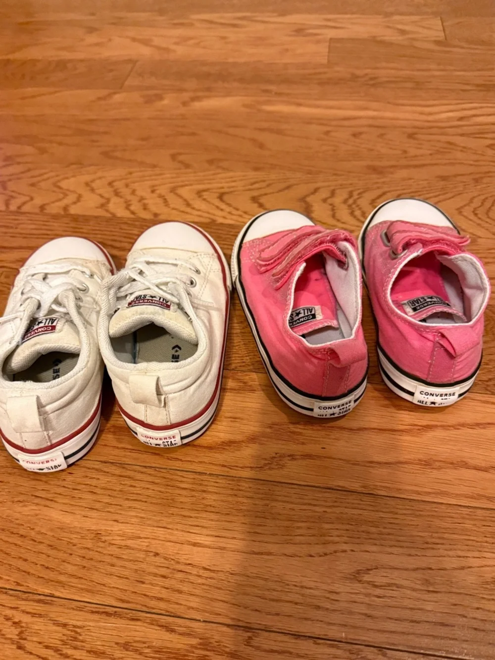 Converse Kids Low Top Sneakers in White and Pink